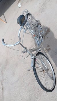 07801908341 السلام عليكم بايسكل للبيع حجم 26 سعر خاص