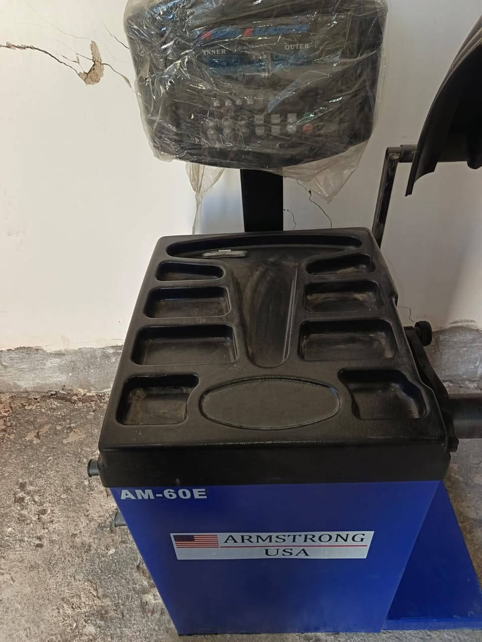 السلام عليكم اغراض بنجر مستعمله  الجديده مع تروسه وشلاخه وخالعه وبلانص/ العنوان بغداد المعامل  /***********
