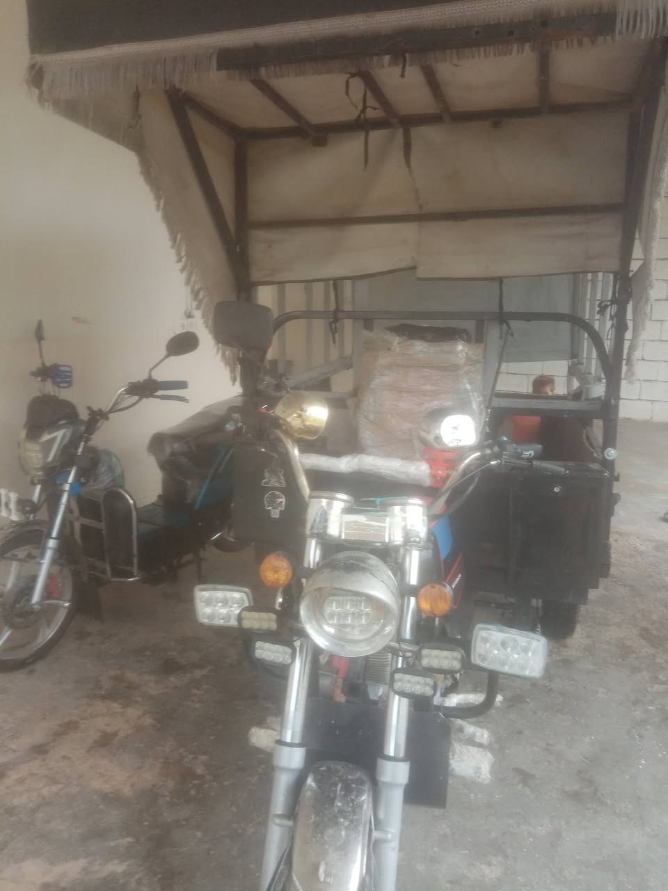 السلام عليكم ستوته البيع موديل 2015كله شرط رقم الاستفسار ***********
