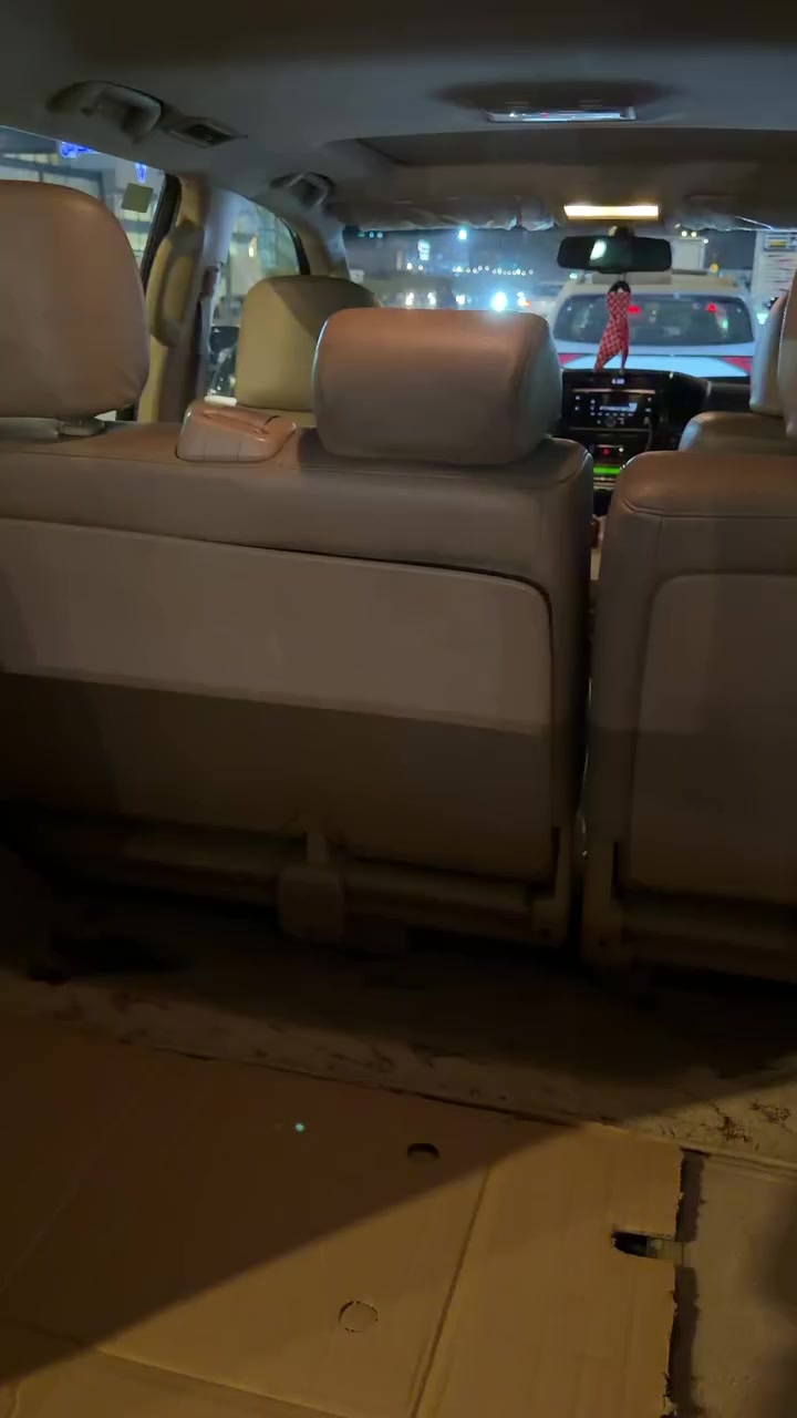 لاند كروز 2015 جديدة سبير شركة بعده ب التخطيط مالته  السيارة ٦ سلندر مكفولة مابيها قطرة صبغ رقم بغداد ب اسمي مكان السيارة بغداد الجديدة رقم الهاتف ***********
سعر السيارة ٤٢ بي مجال 
السيارة جديدة جديدة
