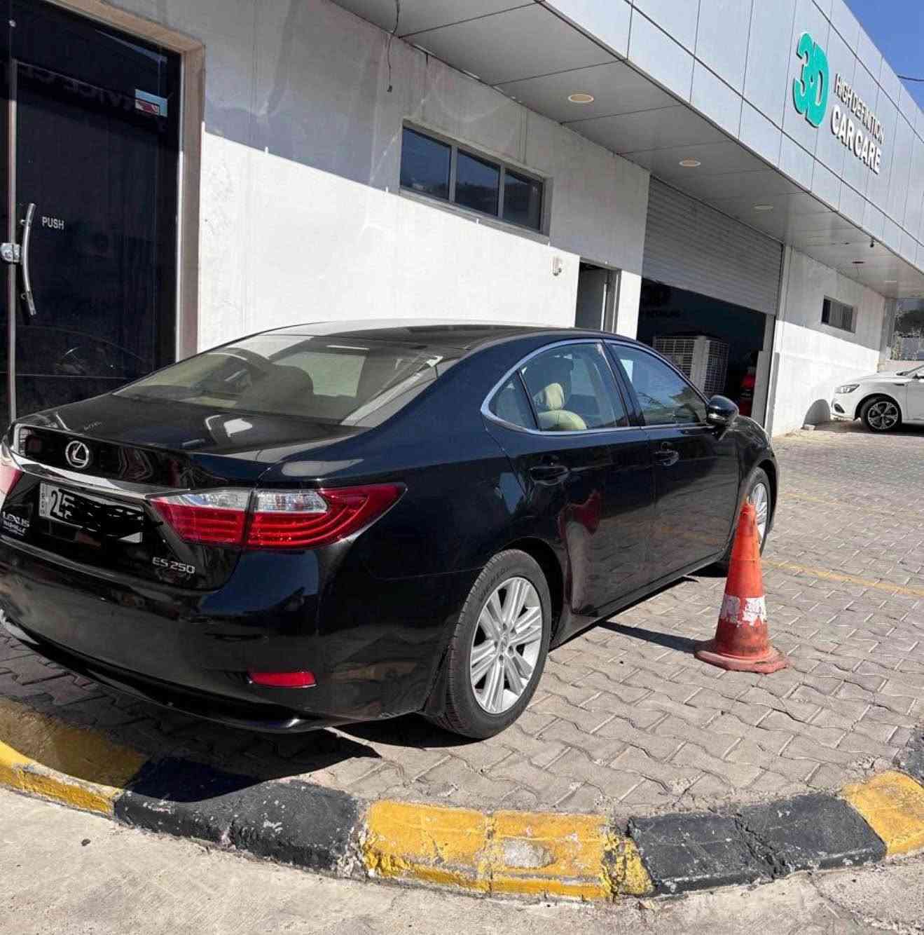 lexus 2015 es250 
 ٤ پستن بي سبخ به قسه يت تيدا و ٢-٣ ته عديل 
سنوي يا نيه ٢٠٣٠ 
سعر ١٥٨ و مه جال 
*********** دهوك, العراق
