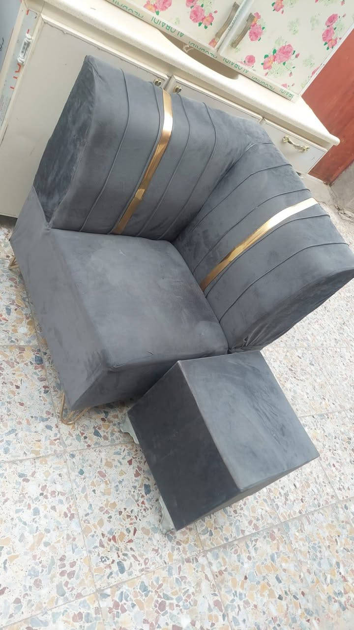 ديوان 10 مقاعد السعر 125
***********
***********
