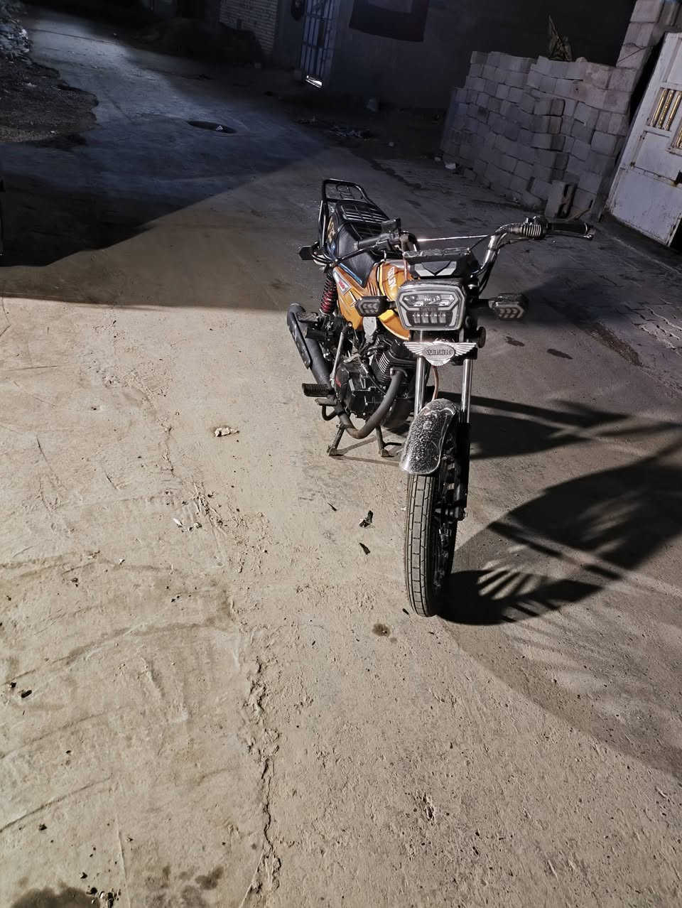 السلام عليكم ورحمه الله وبركاته دراجه سونيك موديل 25 دراجه زيرو معنى الكلمه جديده حيلي اللي يريدها مكان بغداد حي النصر راح اخليه رقم تليفوني ما متواجد على الخاص  دراجه ما متبرقلها متروكه بالبيت موديل 25﷼***********
