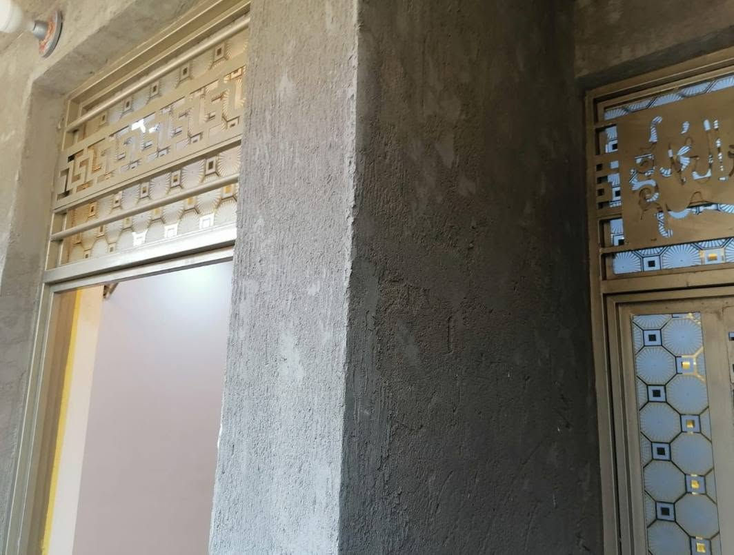 السلام عليكم بيت بالسريدات الجديدة مساحه ٥٠ متر ٣ طوابق ٣ غرف نوم و٢ حمام فوك وجوا للايجار المربع الاول الشارع   المقابل أسواق الشورجة للإستفسار *********** بي واتساب

