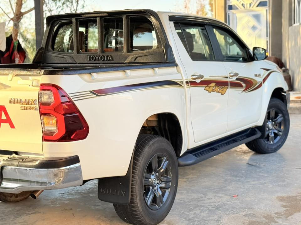 اللبيع هايلوكس موديل 21سيدنهرو كيرعادي سيارمكفوله عام علاوظع شركه ماشيه 90الف استعمل شخصي بلشمال رقم اربيل جديد حته هزه جديد سعر 268 ورقه وبيه مجال عنوان واسط نعمانيه ترهم مراوس برقم شمالي ***********
