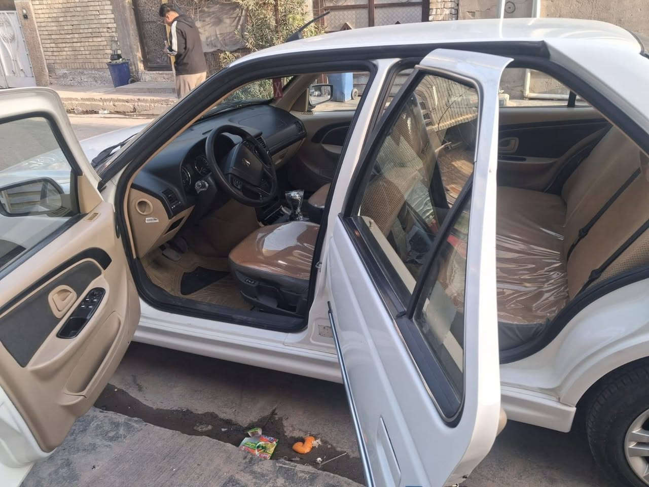 السلام عليكم سياره بيجو بارص ٢٠٢٣ ماشيه ٣٩ الف  بيها بارد بالجاملغ الامامي عكس السايق مكاني بغداد العبيدي السعر ٧٨ وبيها مجال***********
