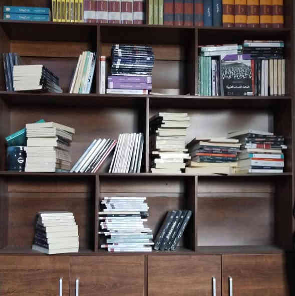 ميز مع مكتبة مستخدم قليل 
اخو الجديد
متوفر لدى معمل نجـارة الأمير 💙نجارة غرف النوم_ابواب _چراچيب__عمل كافة الموبيليات وحسب الطلب 😉💙العنوان : الكوت_منطقة الجيازنة_طريق المعهد التقني  قرب شركة المطور العقاري ❤️للتواصل دايركت او الاتصال على الرقم *********** #نجارة_الأمير #نجارة_الامير_للمبيليات_والابواب_الخشبيه_باب_نوع_خشب_تصميم_تركي_صبغ_حراري_لون_ابيض_ #نجارة_الامير_للمبيليات_والابواب_الخشبيه_باب_نوع_خشب_تصميم_تركي_صبغ_حراري_لون_ابيض_
