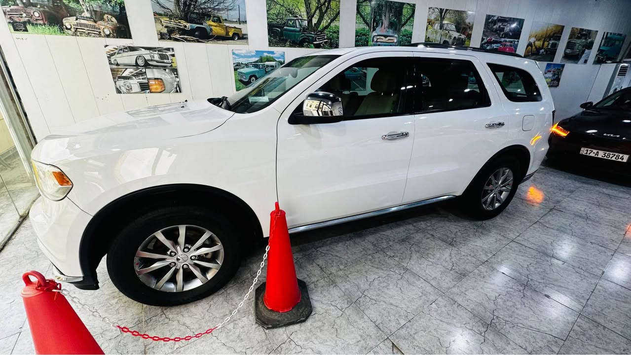 دورينغو 2017 SXT نظافة ومواصفات، 7 راكب ورقم ذي قار 🔥

للبيع Dodge Durango 2017 وارد أمريكي 🇺🇸
فئة SXT
العداد 106 ألف كم
رقم ذي قار
حرة، مدار مباشر
7 راكب
محرك 3.6 V6
جير أوتوماتيك
دفع خلفي / 4x2
لون أبيض
داخل بيج وأسود

المواصفات:
بصمة
تشغيل عن بعد
تبريد 3 قطع
فتحة سقف كهربائية
شاشة كبيرة 8.4
كاميرا خلفية
حساسات خلفية ParkSense
بلوتوث
تحكم ستيرن
تدفئة سيتات أمامية
تدفئة ستيرن
مرايات كهربائية ومدفأة
رولات سقف
رنكات ألمنيوم
كشافات LED دعاميات
ABS وثبات إلكتروني

كشنات جلد مغلفة
الأرضية جلد
مبولشة وداخلة حمام كامل
نظافة داخلية وخارجية ممتازة جداً

تقرير VIN موجود للجادين
السيارة جاهزة للفحص والمعاينة

السعر: 230 ورقة

للتواصل واتساب: *********** ناصرية, ذي قار
