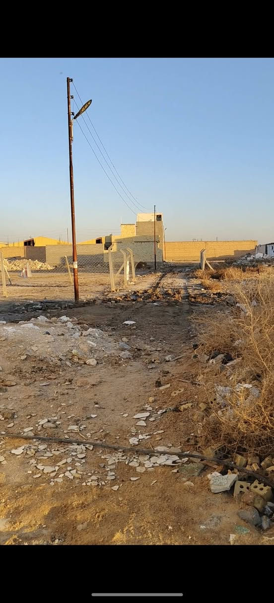 من رخصت للادمنية المحترمين 
قطعة 100 متر 5×20 شارع 6 متر سند 25 طابو زراعي
الدوانم قرب الجملونات سعر مناسب
***********
