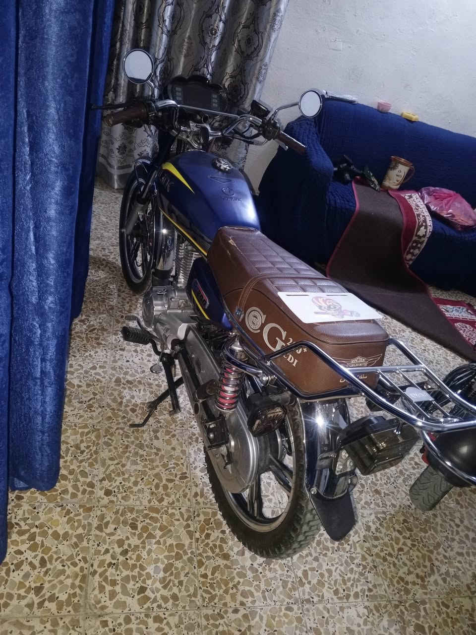 السلام عليكم دراجه موديل 24  سونيك متواجد بس سيم كارت *********** عنواني بغداد الزعفرانية دراجه خير من الله مكينه نضيفه ناعمه ممفتوحه دراجه شغله وحدة بيهة نقص سعرها 650 بيهة مجال بصيط
