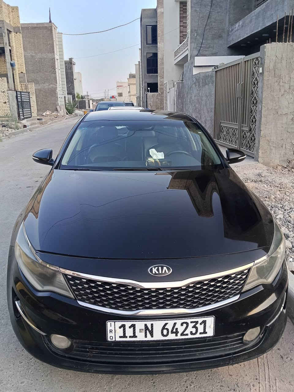 كيا اوبتيما موديل 2018 فئة S
رقم بغداد بأسمي سنويتها لحد 2030 
ماشية 115 ميل مكينة بلادية ما مفتوحة 
مكينة كير تبريد كهرائيات حدادة كله كفالة 
مواصفاتها شاشة . كامرة . كشنات جلد 
كشن كهربائي . مانع انزلاق . رادار جانبي
ايرباكات كلهن سليمات فقط بردة 
عليها ادامة باتري جديد و تايرات جدد و حدادية 
مكاني بغداد / الغزالية 
رايدها ب 117 وبيها مجال
***********
