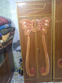 اخوان غرفه اخشاب للبيع وبالاضافه بوفيه تسكام مثل ما اموضح بالصوره والج...