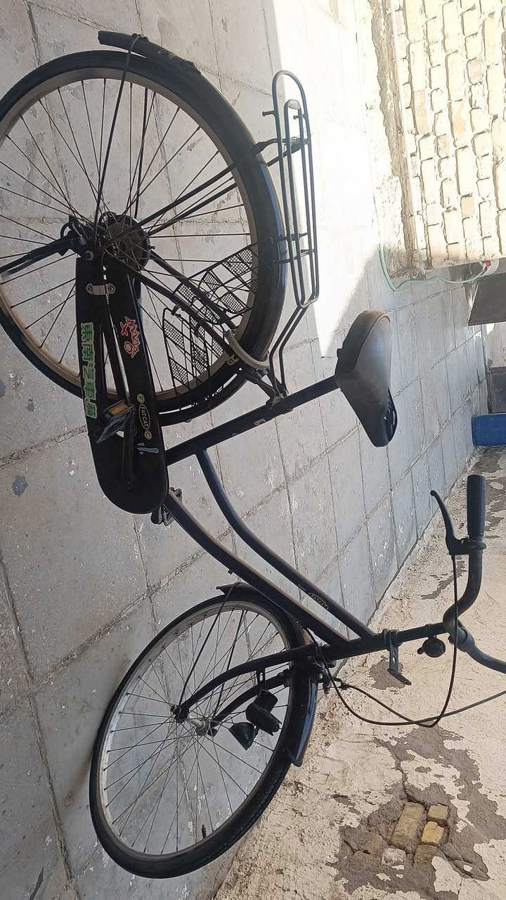سلام عليكم بسكل للييع نضيف  كامل اي عطل مابي مكان فضليه  ***********
