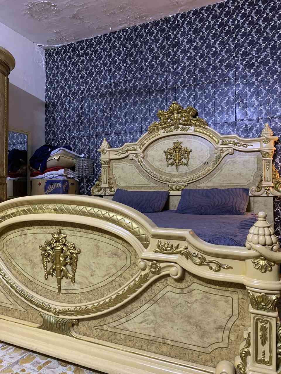 غرفه ملكيه ضخمه مديل مصري السعر ٨٠٠ مكاني بغداد الدوره *********** الشراي يراسلني وات ساب عهاذه الرقم
