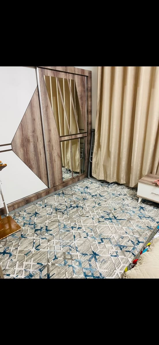 السلام عليكم
للبيع 120 غربي طابق 9 بلوك B1 بيها مطبخ درجة اولى جديد والشقة نظيفة كلش جديدة والبيع من صاحب العقد مباشر وشرط التحويل تنباع كاش السعر المطلوب 142 مليون للاستفسار 
***********
*********** واتساب
