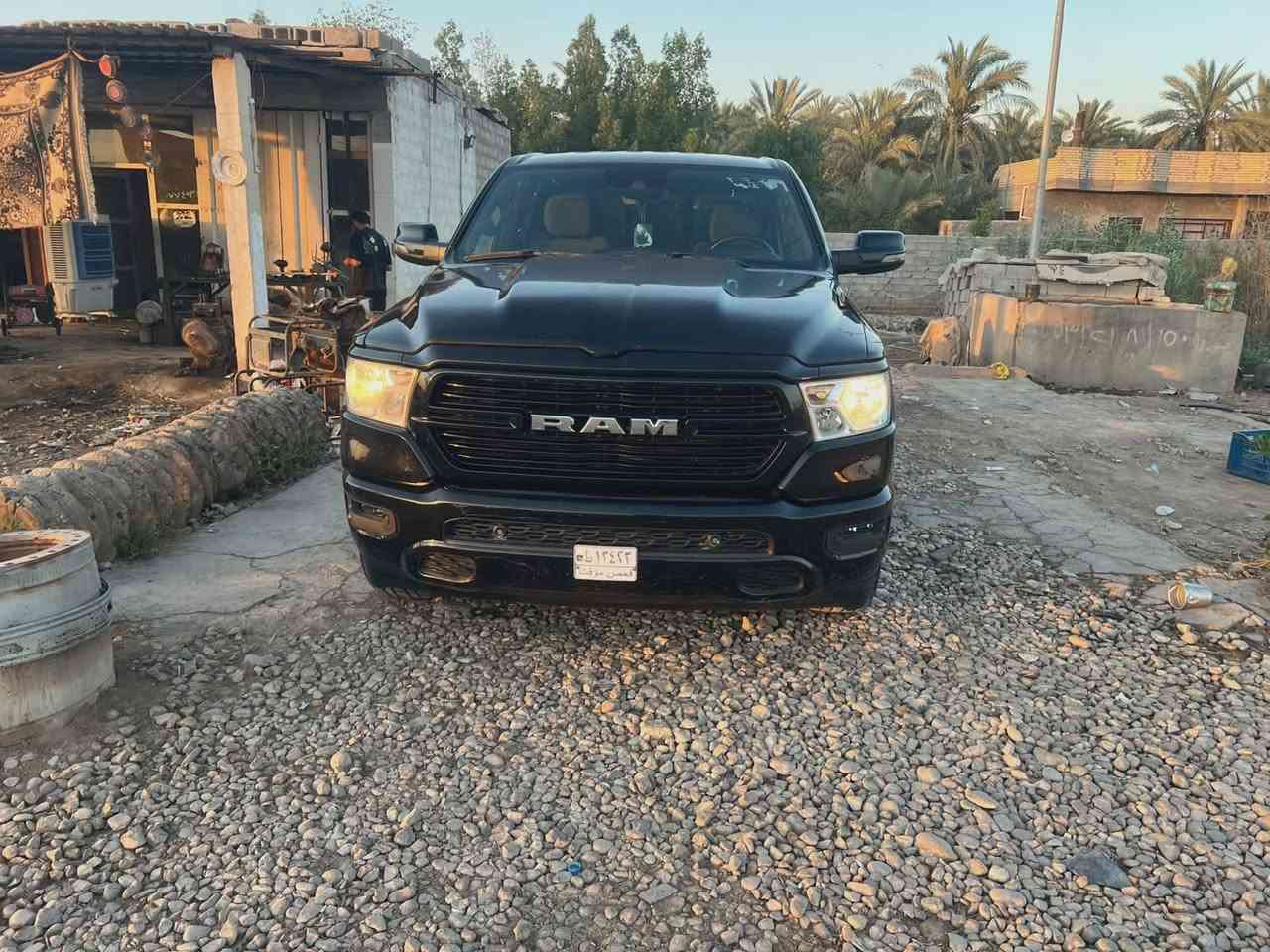 سيارة RAM 2023 فحص بغداد فول موصفات بس فتحة لا توجد هاتف ***********
