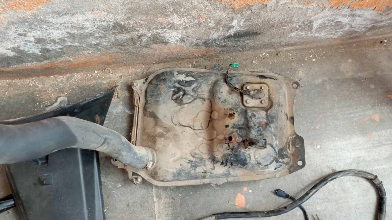 السلام عليكم اقراض دراجه سكنس فحل. 
عقل سعره.                                  15
كتف شحن                                    5
عنبار اصلي                                  10
بجم كامل                                    20
ماشه كامله                                  25
دبلات خلفيه زوج.                        15
ويل وتاير وصينه كامل                 15
كابريتر اصلي شغال.                     10
عنبار يده.                                     5
مازيده بس كلايت.                        5
تانكي اصلي نضيف.                      15
عندي سكليتر هوه ويده.                5
ذيل وره.                                      5
جاملق امامي                                5
صفاحيات اثنين وره.                    10 بغداد, العراق


**إذا كنت صاحب هذا الإعلان وتريد حذفه لأي سبب، رجاءا أرسل رسالة إلى الدعم الفني**
