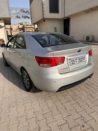 مرحبا سيراتو خليجي فول مواصفات 2012 ماشية 196حادثه بنيد ودعامية فقط  و...