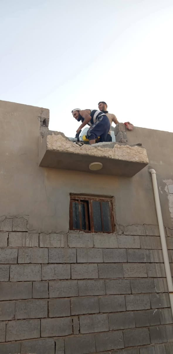 سلام عليكم  / يوجد كادر عمل جاهز/ تصعيد مواد/ تنضيف بيوت/ تفليش/ تكشيط/ تنضيف حدائق/ دفن نهري  / شقلنه ليل ونهار   /ومعداتنه جاهز/ ماعليك بس تصال على رقم  /     ***********
