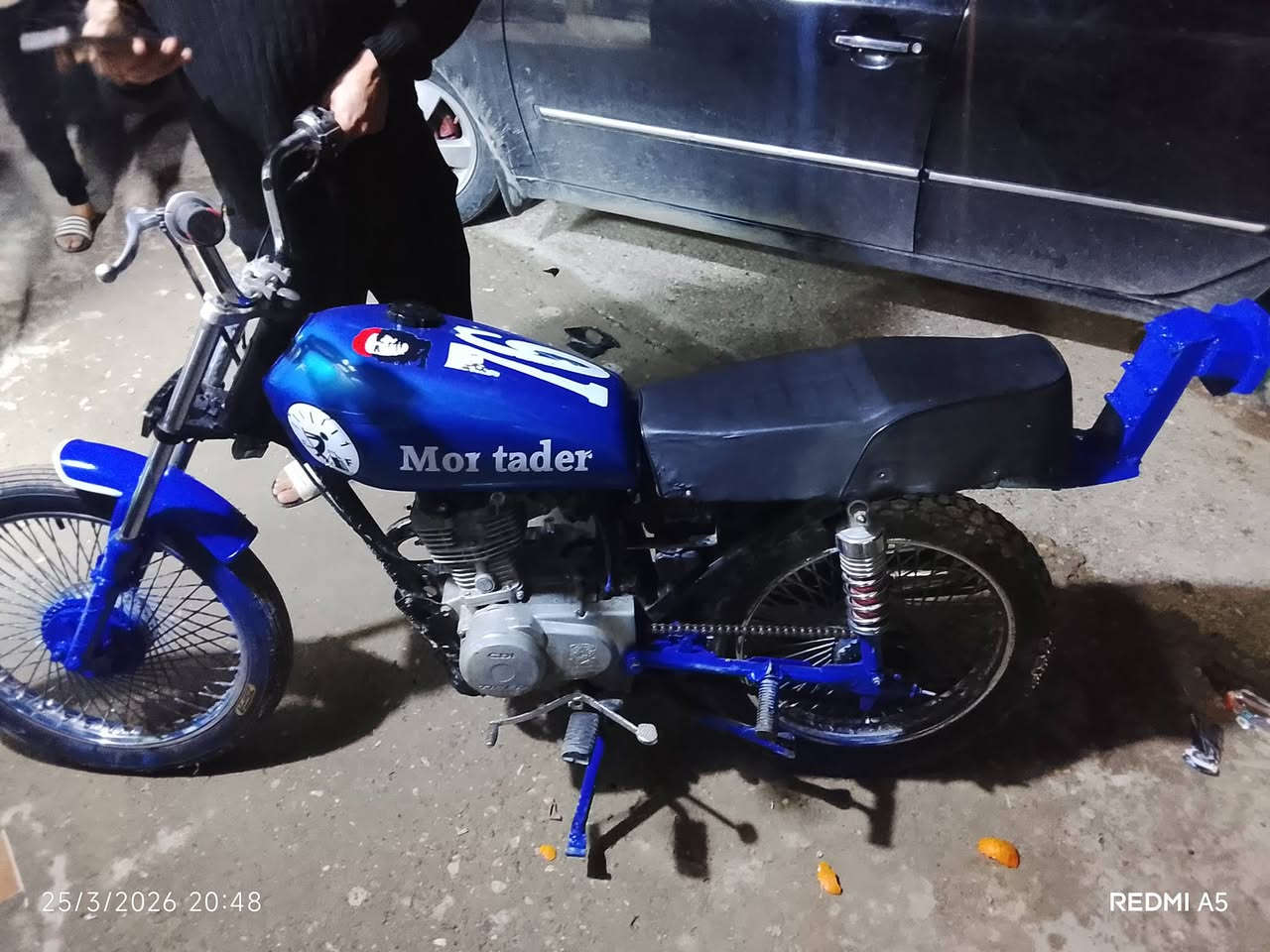 سلام عليكم شباب دراجة 🚲 تايكر لبيع موديل 2017 كلك كلك كلك مراوس هم عادي حسب القناعة معدل خير من الله السعر 325 او مجال مكاني ديالئ بعقوبة تقاطع اللسادة متواجد فيس رقم 📱 *********** الدراجة حلوة نضيفة
