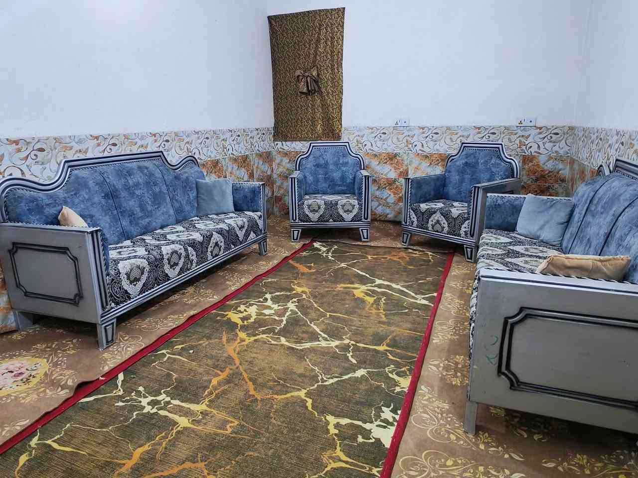 تخم ملكي 8 مقاعد تركي خشب درجه اولى حيل نضيف أخو الجديد مابي اي ضرر السعر325 العنوان كربلاء بدايه الامن الداخلي يوجد توصيل داخل كربلاء***********
