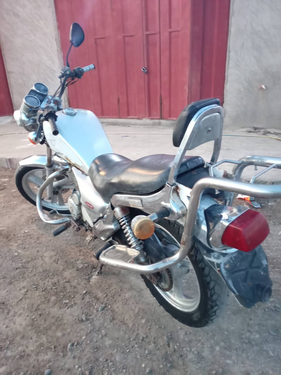 للبيع سعر 500 وبي مجال موجود رقم الهاتف***********
