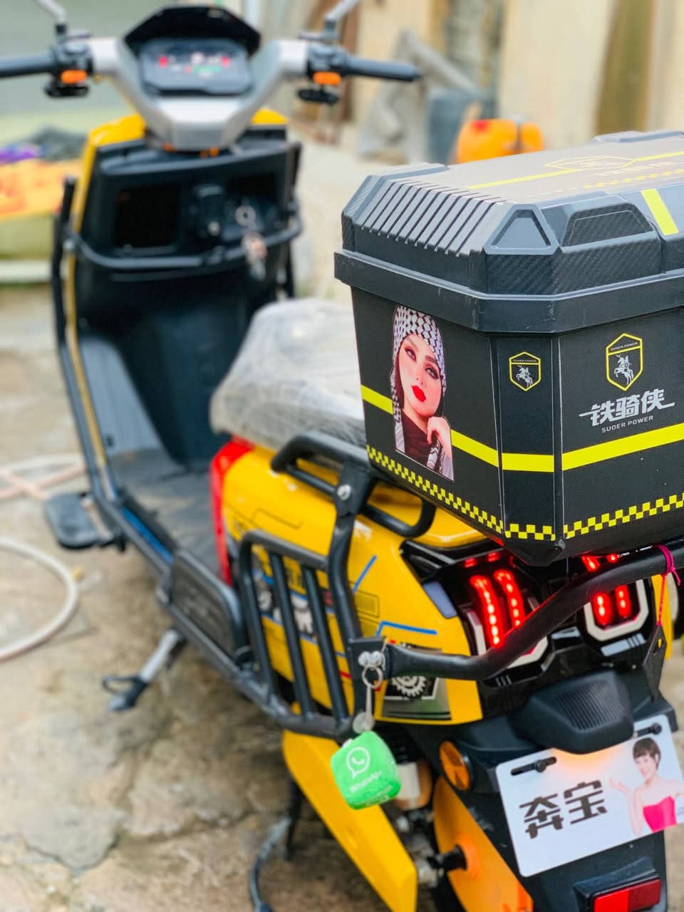 درجاه شحن للبيع شرط مقفول كلو السعر مليون وا١٠٠ الملف ٣٠٠٠      ***********
