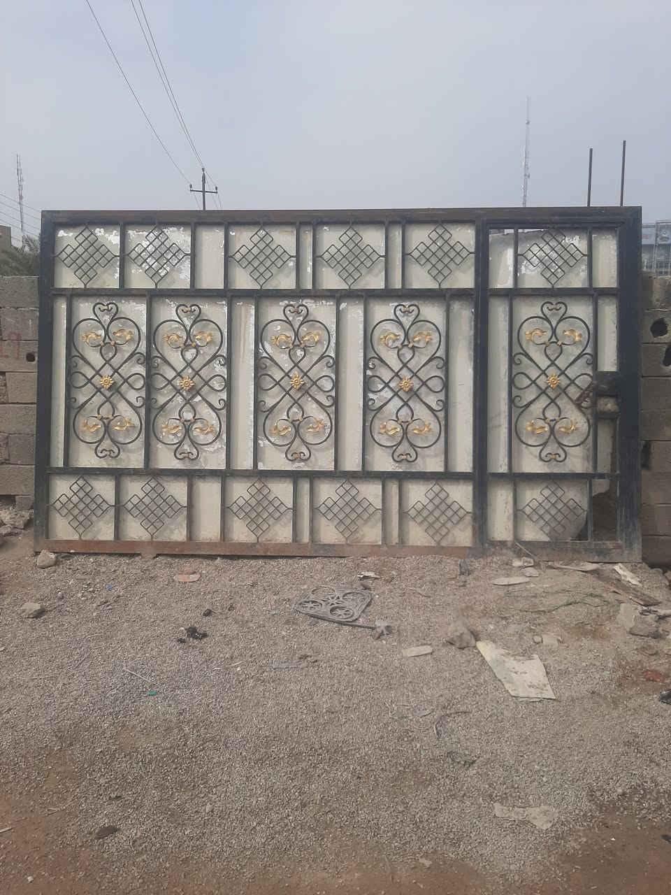 السلام عليكم
باي كراج للبيع تفصال حديث حديد ٢ ملم الارتفاع ٣٨٠ العرض ٢٢٠  عنوان البصره المطيحه الاستفسار ع الرقم  ***********
