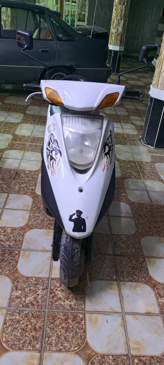 سلام عليكم للبيع دراجة بريز مجفته جديد كل غراض اصلي نقص باتري سعر 400 مكاني طارميه  ناحيه مصلحيه ***********
