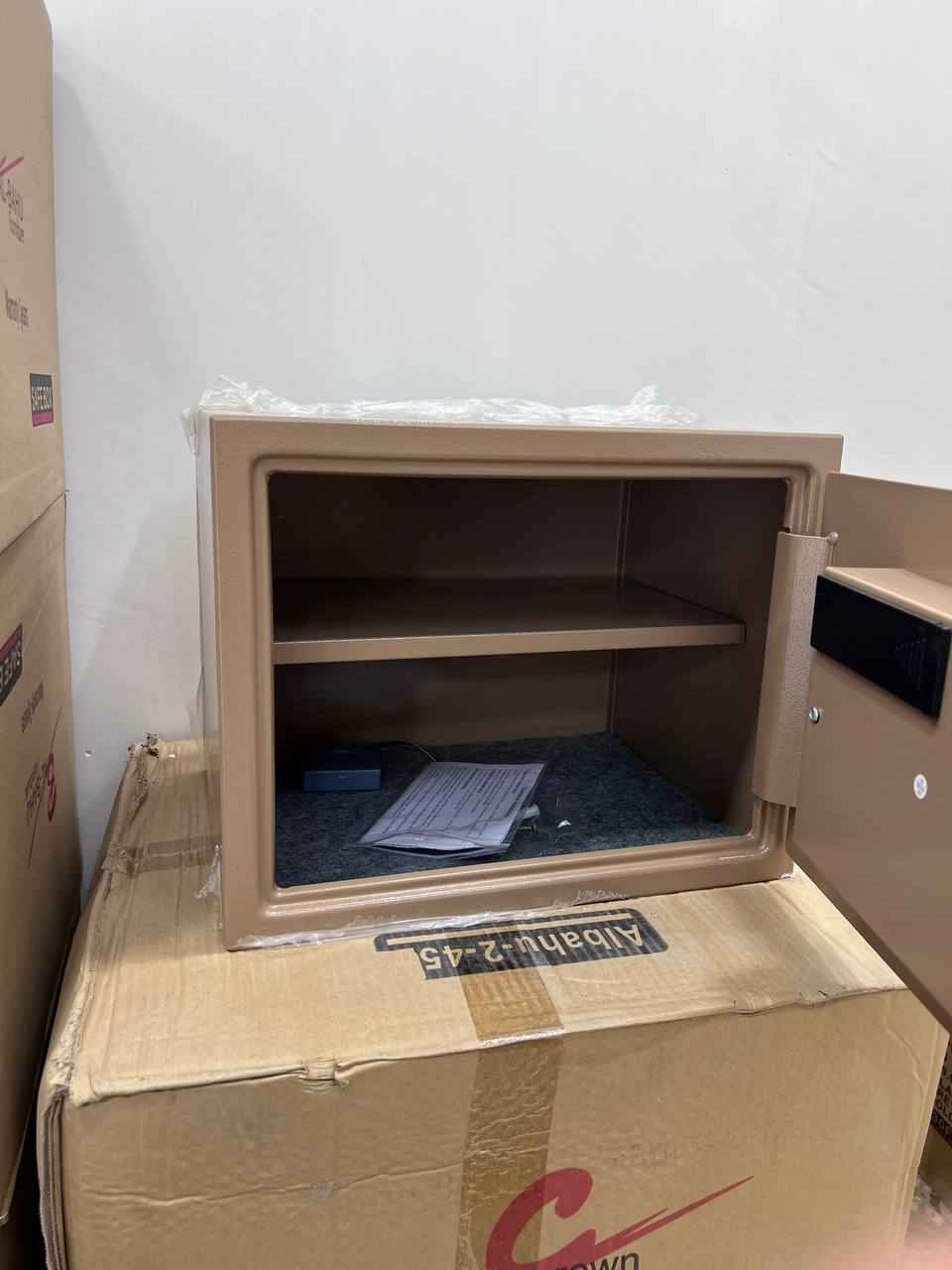 عرض 38سم ارتفاع 30سم عمق 30سم 
وزن 11 سعر  81 الف بغداد, العراق


**إذا كنت صاحب هذا الإعلان وتريد حذفه لأي سبب، رجاءا أرسل رسالة إلى الدعم الفني**