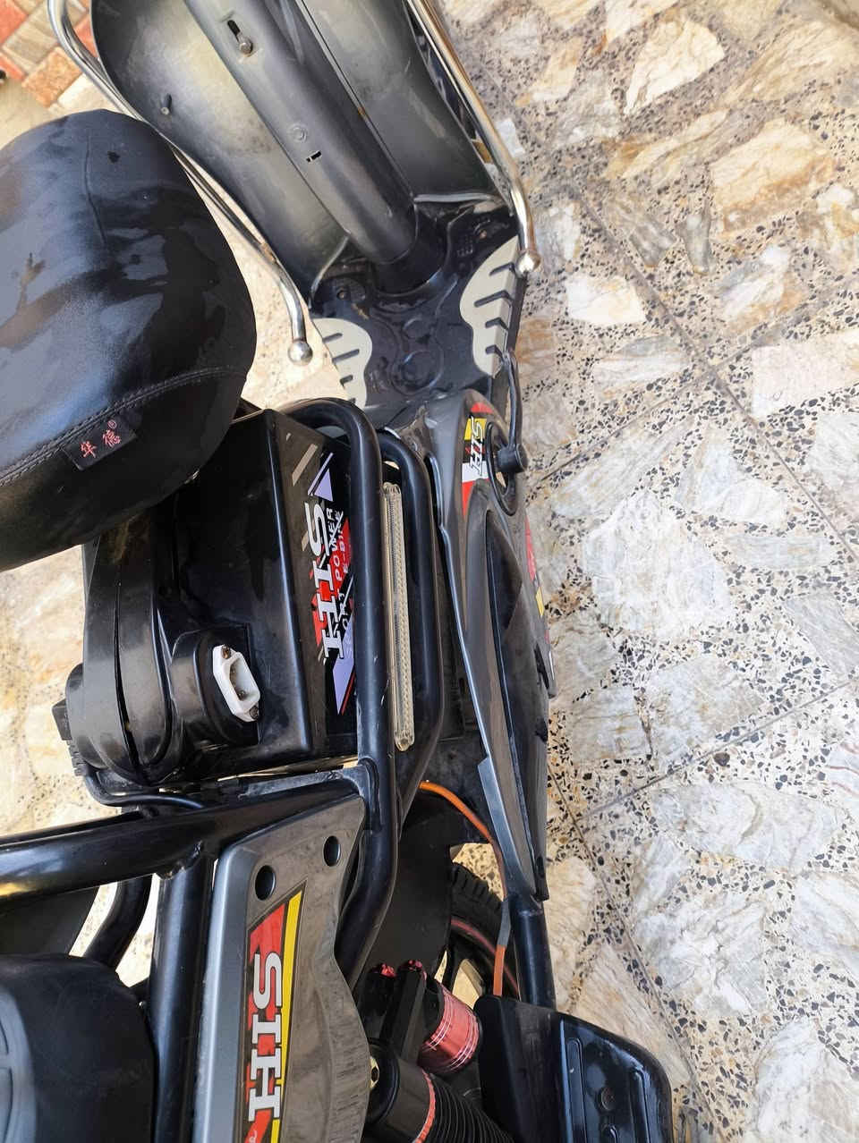 سلام عليكم دراجة شحن
للبيع السعر 250 وبيه مجال حك الجية
موصفات دراجه
شاشة بلوتوث وتبين الك الاعطال تصير بدراجه
وتمشيك من 30 الى 35 كيلو
سرعته 50 لحقيقي 
بدلت بطاريات جدد 5 مصار 3 اشهر
و تايرات جدد وكدامكم دراجة نضيفة 
اي عطل مابيه من لعقل او ايشي نضيفه كلش دراجه

العنوان بغداد الدورة شارع 60
عندك اي استفسار راسلني خاص


**إذا كنت صاحب هذا الإعلان وتريد حذفه لأي سبب، رجاءا أرسل رسالة إلى الدعم الفني**