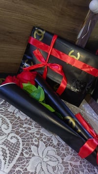 هدية • عيد الام • متوفر