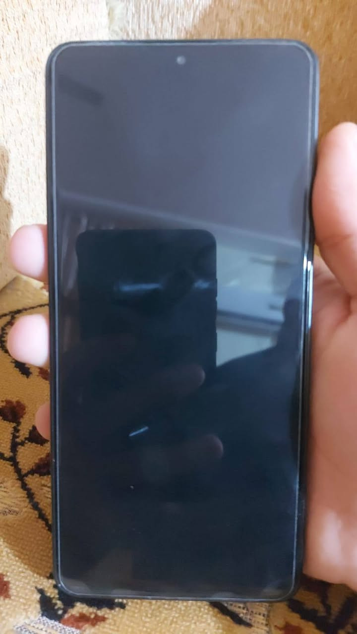 السلام عليكم
بوكو f6 العادي

ذاكره 512   

اللون اسود 

  

عشوائية 12+8 (20)

شاشه 120HZ(بوبجي 120 فريم)

بطاريه 5000..  شحن سريع 90W

كامره 50M 

الجهاز شخط مابيه شرط عل فحص 

كامل ملحقاته ( شاحنة الاصليه مالته  + باكيت + كفر الخاص مال الجهاز + لزگة شاشة )

سعره 330 وبيه مجال

المكان الانبار - الرمادي


**إذا كنت صاحب هذا الإعلان وتريد حذفه لأي سبب، رجاءا أرسل رسالة إلى الدعم الفني**