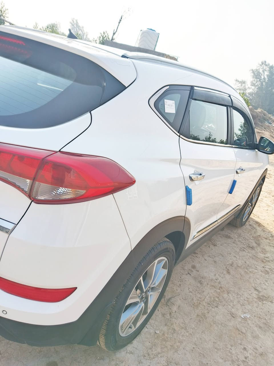 السلام عليكم توسان موديل 2018البيع السياره جديده او مكفوله كفاله عامه مواصفات نص فول مري شفط سايد بريك بل رجل المرغوب شاير بل مري  تحكمات بل ستيرن  مواصفات معروفه  رقم السياره (بابل) او مكانها بل حله او سعره193او بيها مجال بصيط رقم صاحب السياره ***********
