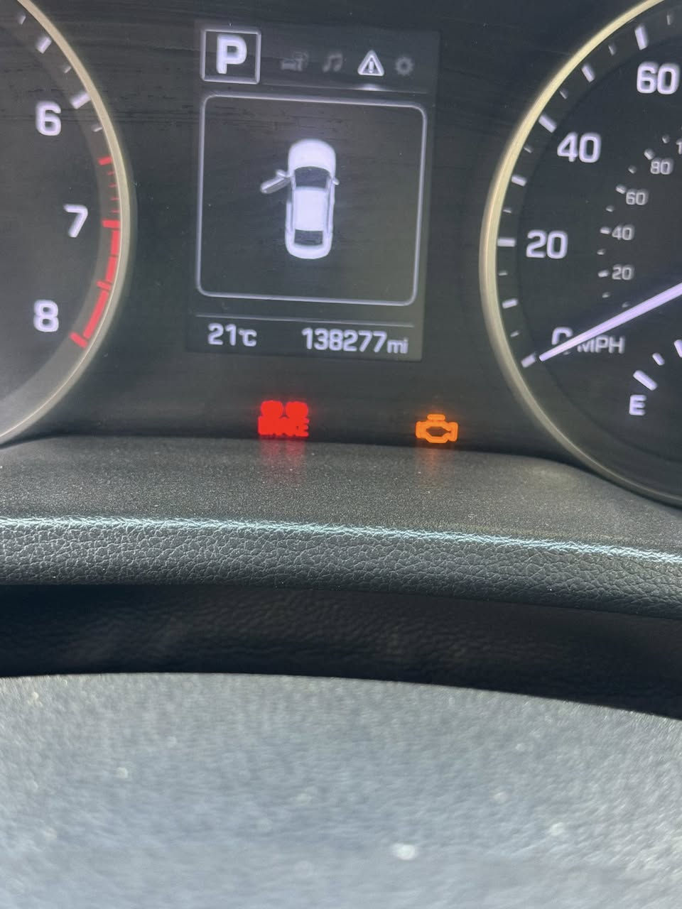 السلام عليكم
النترا لبيع موديل 18 موصفات شاشه كبيره تحكمات بالاستيرن رادارات كشافات محرك 2000دوش المرغوب كير محرك مكفولات تايرات جدد باتري جديد صدره نضيف مكان سياره بغداد 
سعر 122


**إذا كنت صاحب هذا الإعلان وتريد حذفه لأي سبب، رجاءا أرسل رسالة إلى الدعم الفني**