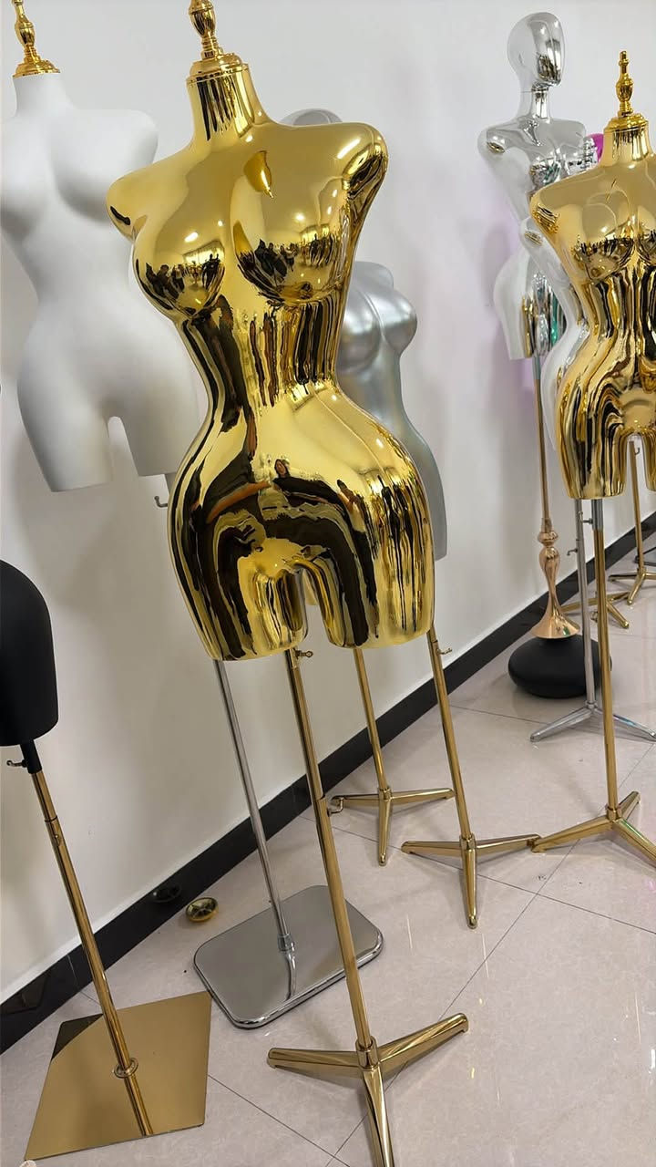 Chrome gold/silver #mannequins for clothing #display


**إذا كنت صاحب هذا الإعلان وتريد حذفه لأي سبب، رجاءا أرسل رسالة إلى الدعم الفني**