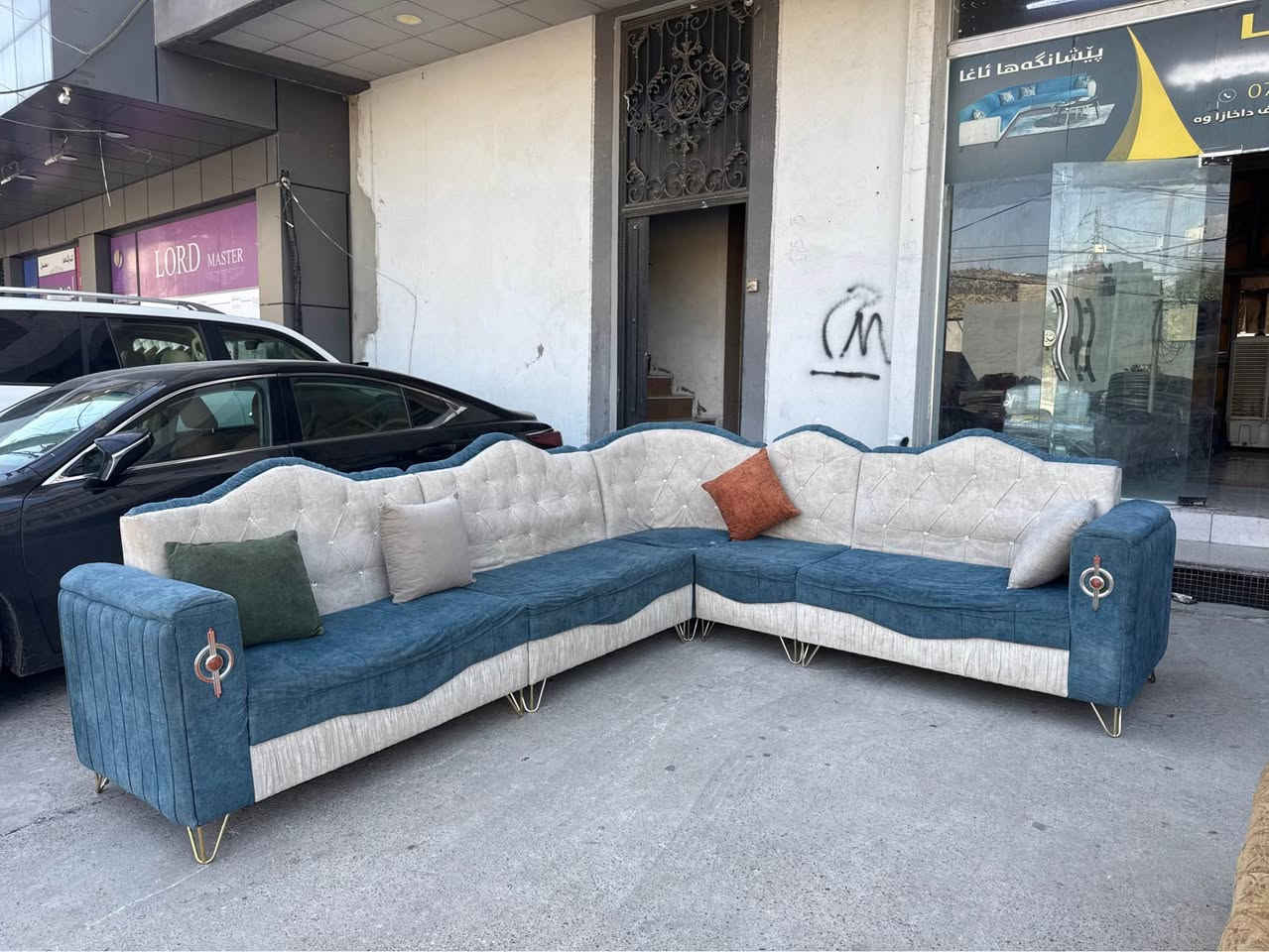 ديوان نصف ملكي مستعمل 8 نفر  بحاله معقوله 
السعر 70 الف 
مكان دهوك مالطا 
*********** دهوك, العراق

