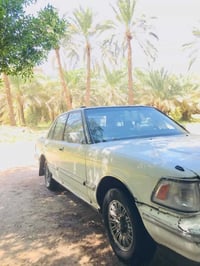سيدان موديل 89سياره مكينه بطه ثنين ونص سنويه جديده 28 هاذه رقمي0781829...