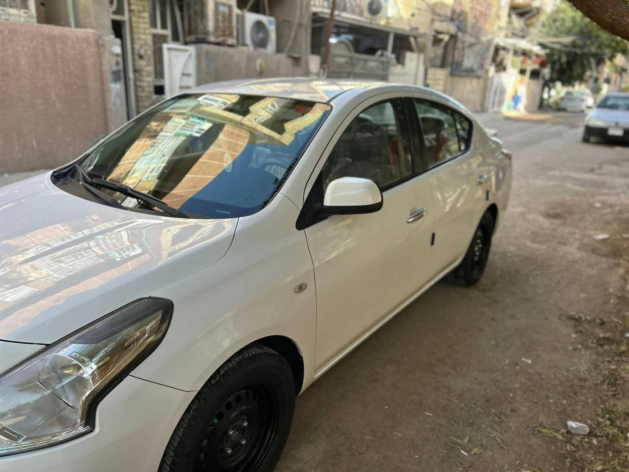 نيسان صني بغداد 2021 
نيسان صني هندي موديل 2021 بغداد رقم انكليزي هزة جديدة بليتة زرگة 

مكفولة من الصبغ والتبديل بيها رصعة بالباب الخلفي صغيرة 

تخم تاير جديد حتى السبير 

مغلفة ارضيتها جلد 

شاشة كامرة حساسات 

باتري جديد وادامة لكل السيارة بلكات نوزلات فيتبم دهن محرك وكير 

بيها دبل سويج ريمونت وكباتها وكتلوكاتها موجودات 
ماشية 85

السيارة مابيها اي نقص 

بيها رصعتين خفيفات ما مبينات 

السيارة مال جناي الله شاهد مال بيت 

رايدها ب 109 وبيها مجال ان شاء الله 

مكاني شارع حيفا 

*********** بي واتساب 

شرط تسوي عقد مروري
