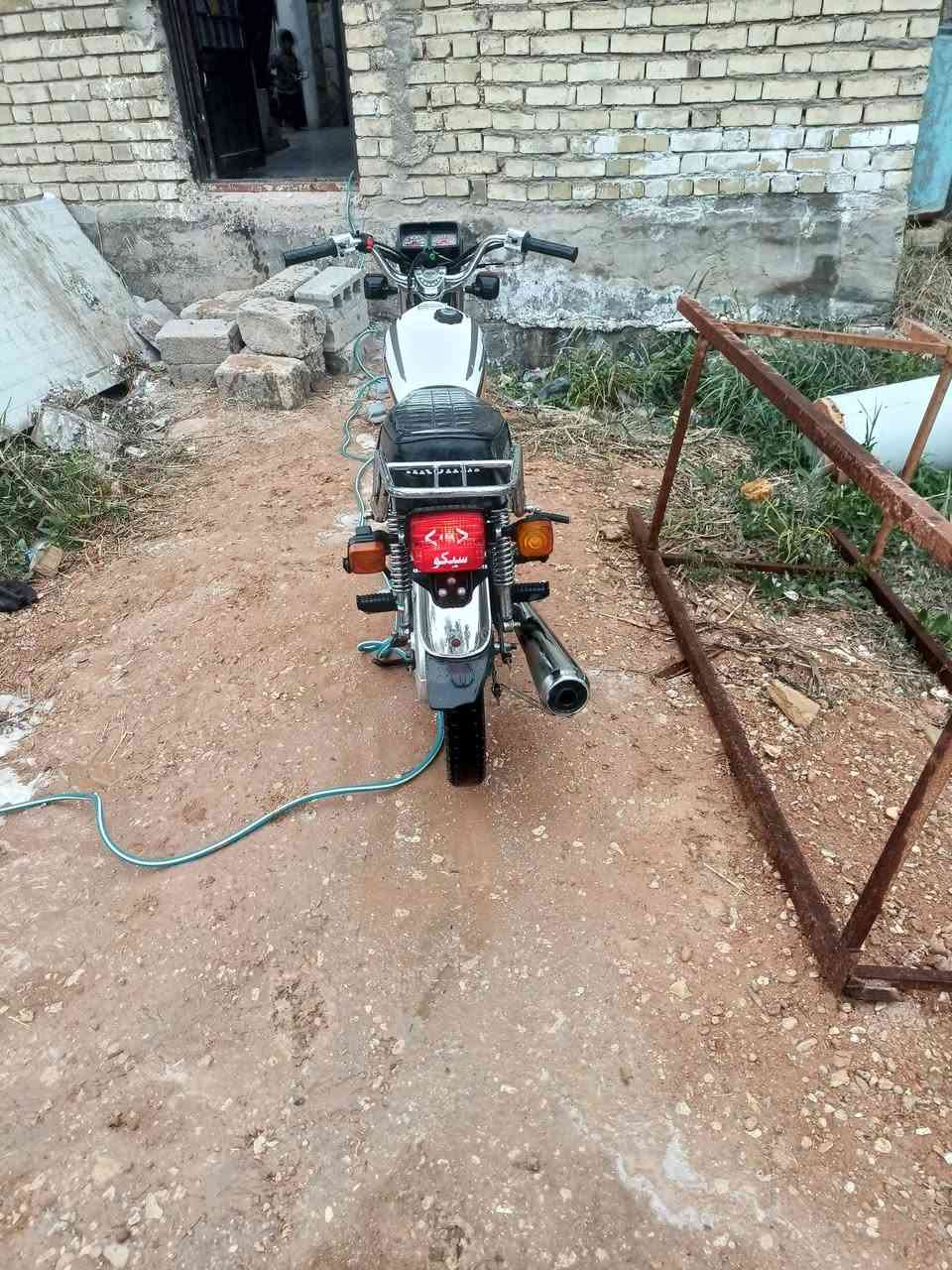 السلام عليكم نامه امتياز موديل2025 شهر 8 الدراجه مانقصه شي وين متريد افحص معا الخوذه السعر 575 وبيه مجال ***********
