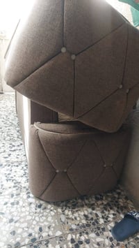 قنفات نضيفة للبيع العدد 13 السعر 200 واي عنواني البلديات ستفسار 077232...