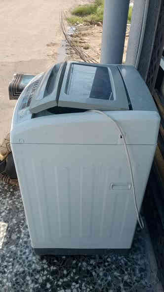 غساله دنكا توماتك ١٤ كيلو للبيع ١٠٠ الف بغداد دوره ***********
