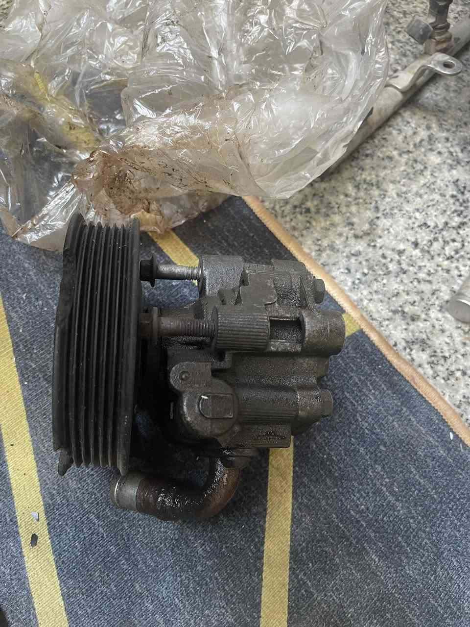 سلام عليكم اخوان الي يريد شي يتصل ***********وانه خادم
