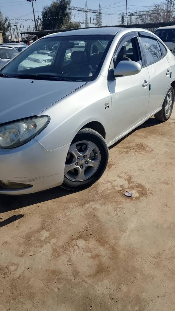 بەناوی خودای گەورە ئاڤانتی بڕاوەی دووبەی 2009 ئیکۆ بێداعمولێدراو بەشەرتی سەقف بۆیاخی نەبێ  کە ڤەر گۆڕاو نەبێ گێڕومە کینەو کارەبای و تەقەو ڕەقەی بە شەرت  خایسو ڕزیوی نیە ماڵی دۆستە سعری 48 گلا
له سياسيقم
*********** حلبجة, السليمانية
