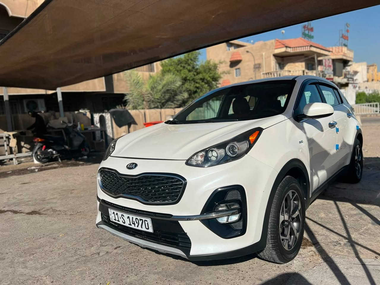 Kia Sportage 2022
امريكي رقم بغداد

ماشية 55,000 mi

حادث دعامية امامية فقط

بدون ايرباك مثل ما موضح بالصورة

مكانهة بغداد 

المواصفات .

فور ويل 4*4

شاشة كبيرة تدعم 

نظام كار بلي

تحديد مسار 

مانع تصادم 

مانع انزلاق

شفتات استيرن

تحكمات استيرن 

ثلاث انطمة قيادة

السيارة جاهزة ما ناقصهة شي 

للتواصل *********** 

السعر 168 ورقة 

وبيهة مجال
