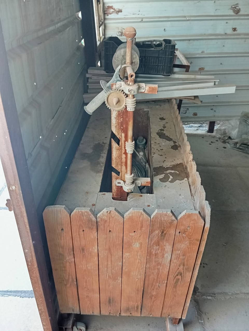 شوايات للبيع فحم وغاز  عدد 2
مستعملات اثنينهم ب200 الف
بغداد الغزالية 
‏‪0770 396 3587‬‏
