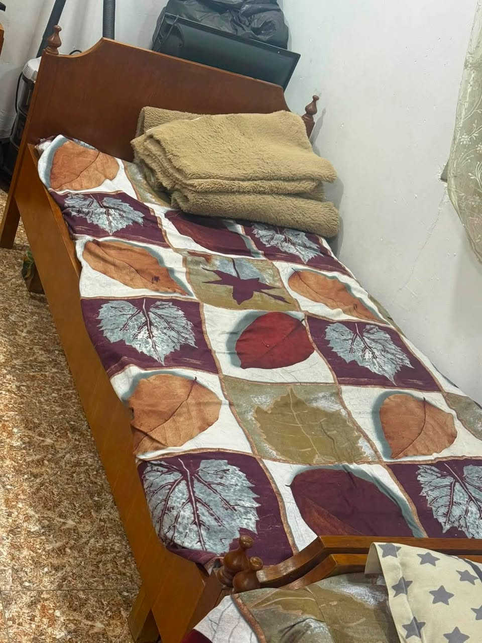 السلام عليكم غرفة شبابية  چرابي عدد ٢صاج وكاونتر بدون الأجهزة
مكان تاجي


**إذا كنت صاحب هذا الإعلان وتريد حذفه لأي سبب، رجاءا أرسل رسالة إلى الدعم الفني**