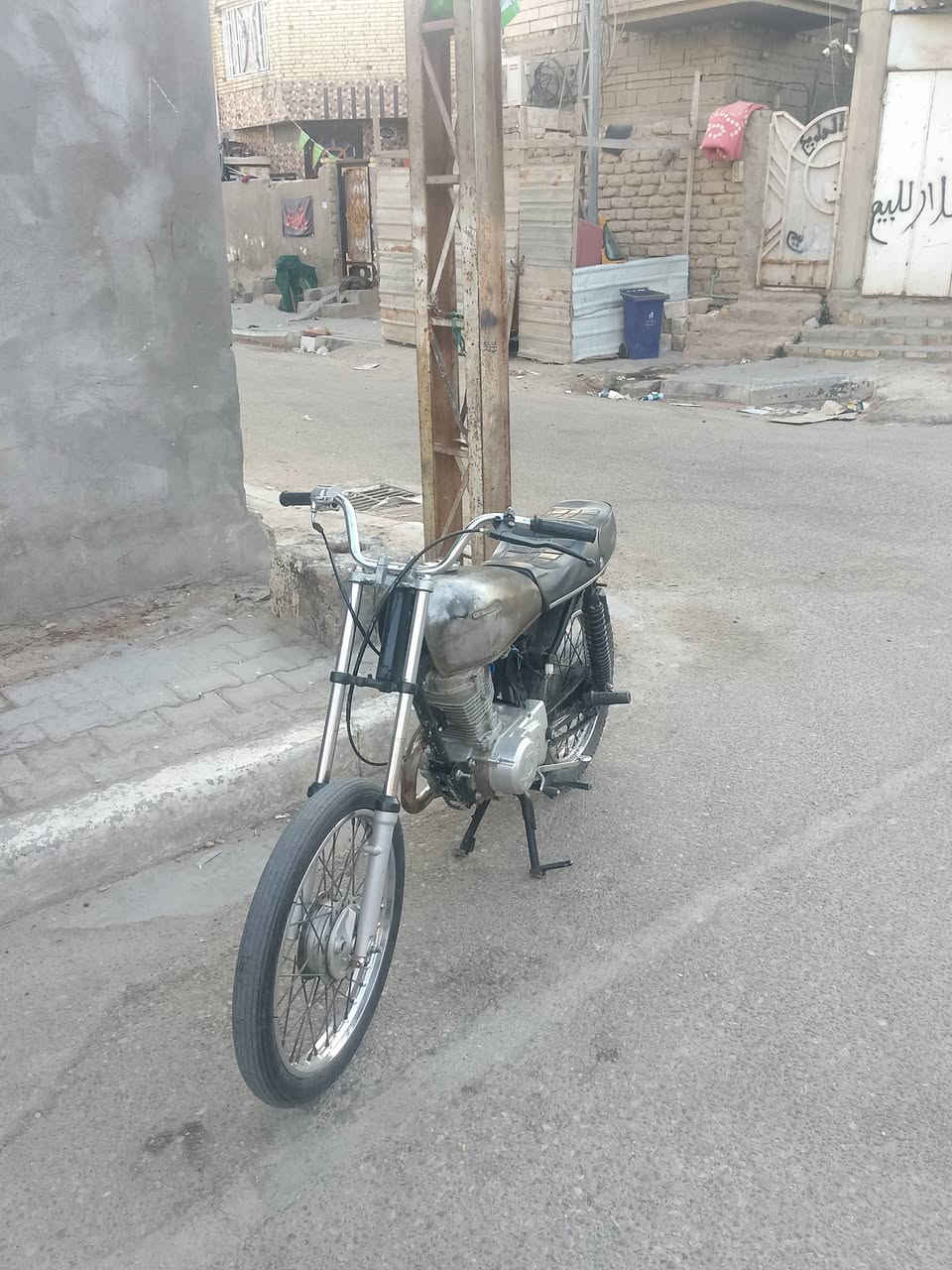 يراني لبيع 300 وبيه مجال قليل ***********
