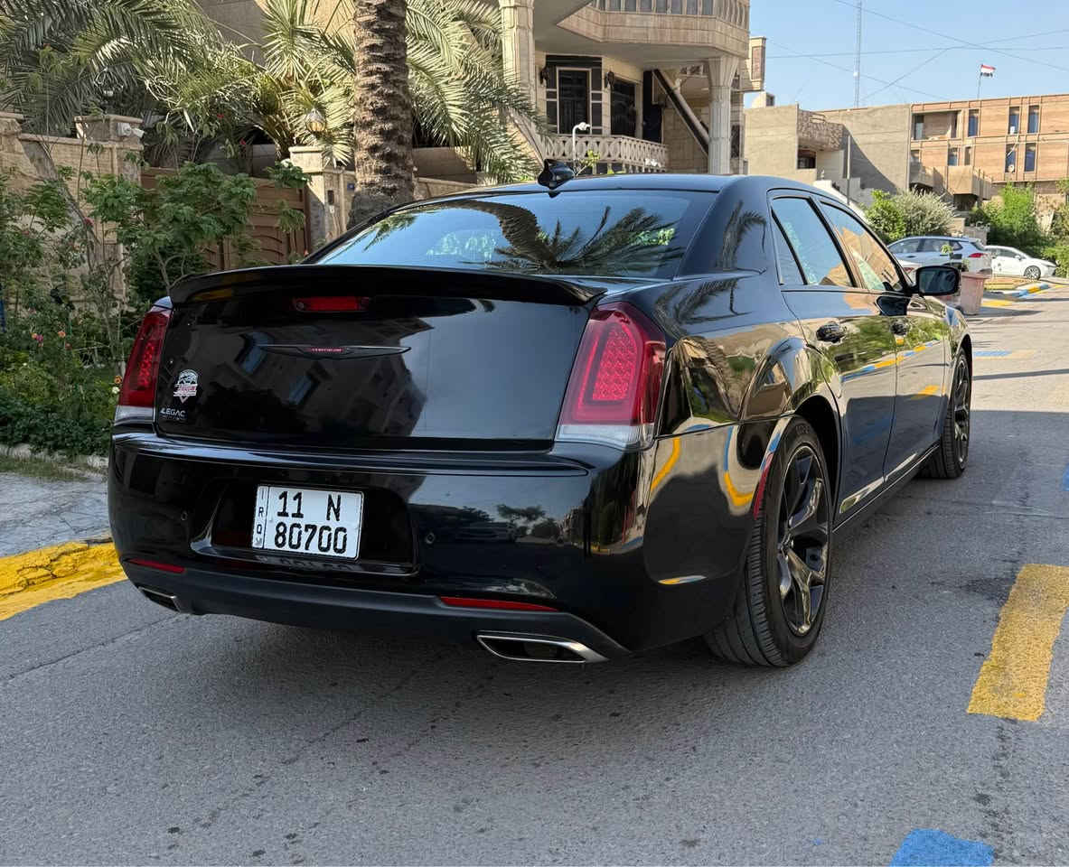 السلام عليكم 
للبيع اوباما S ٢٠٢١ وارد امريكي 
فول ما عدى البانوراما  حساسات امامي خلفي رادار جانبي كشنات تدفئه مكينه سته سلندر ٣٦٠٠
حادث موضح بالصور صبغ جاملغ وتبديل باب وبنيد حادث امريكا وكلير باب وجاملغ خلفي 
مكان السياره بغداد زيونه 
*********** بغداد, العراق

