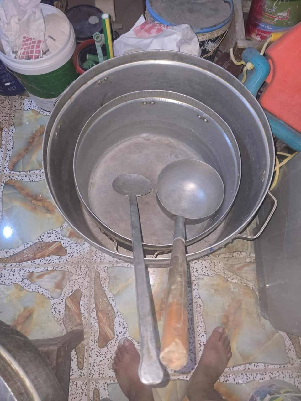 #السعر_لكلي350وبيهن مجال
#مكاني_النجف
طباخ ثنين
كدر كبير وكدر 
كدر وسط 
طاوه تبسي 
جفجير
طخماخ
اتصال ع رقم 📱
***********
